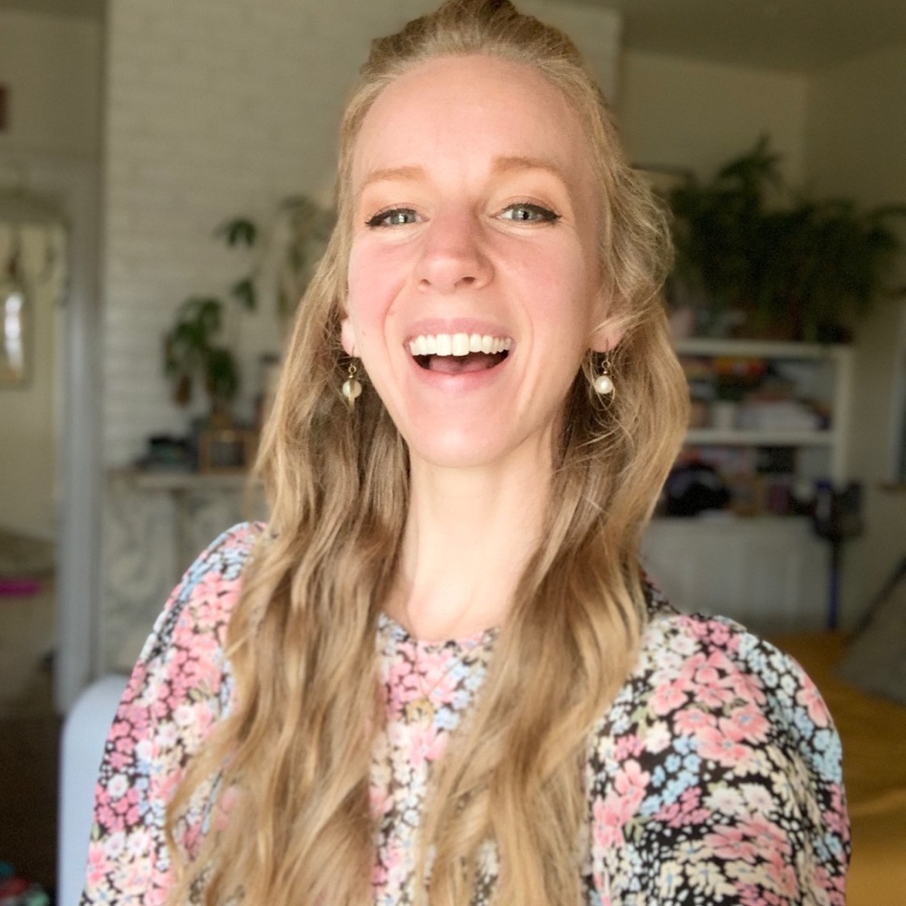 Meet your Posher, Claire